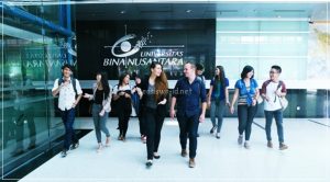 Suasana Indoor Gedung Perkuliahan di Binus University